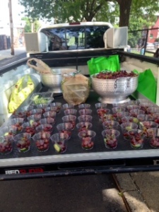 Grapes and cucumbers packed in a full trunk! 